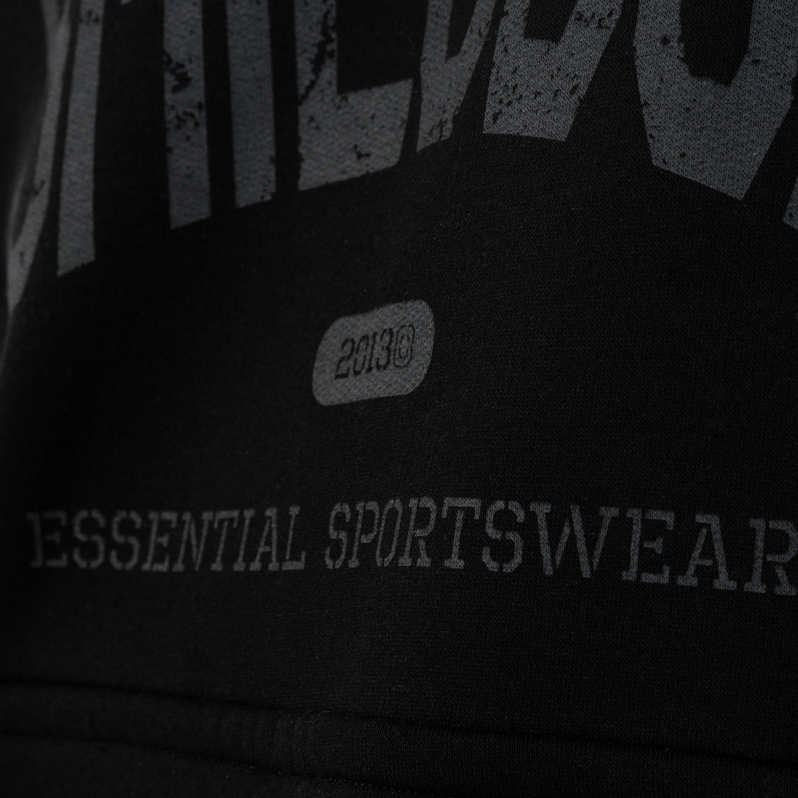 Schwarz
